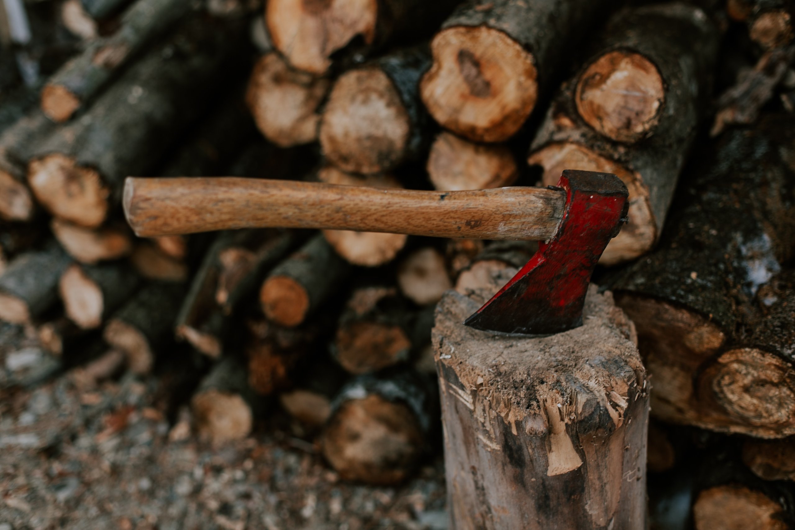 3 automation strategies to grow your axe throwing business