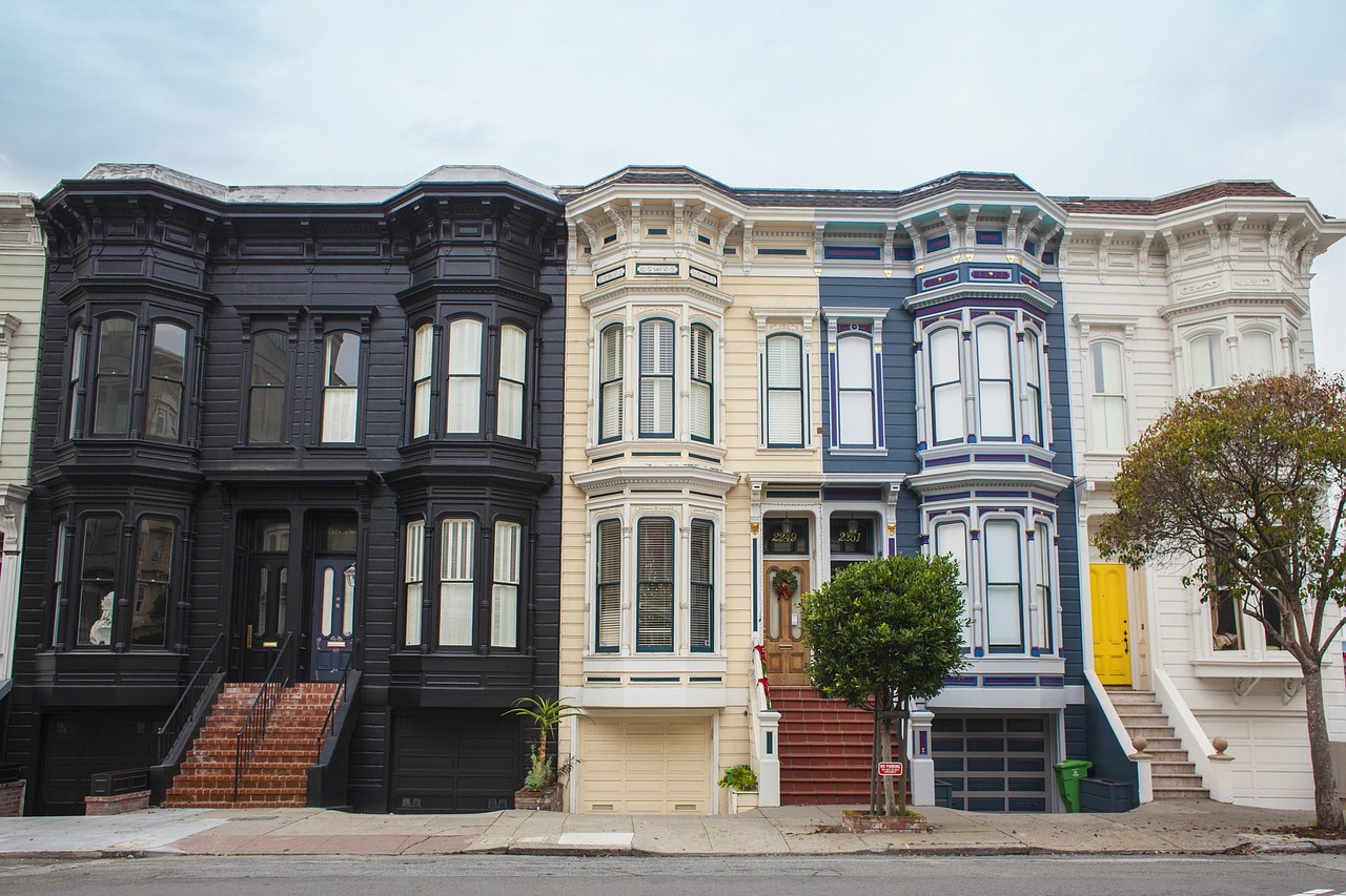 Airbnb + Tour Operators Bring Revenue to Neighborhoods