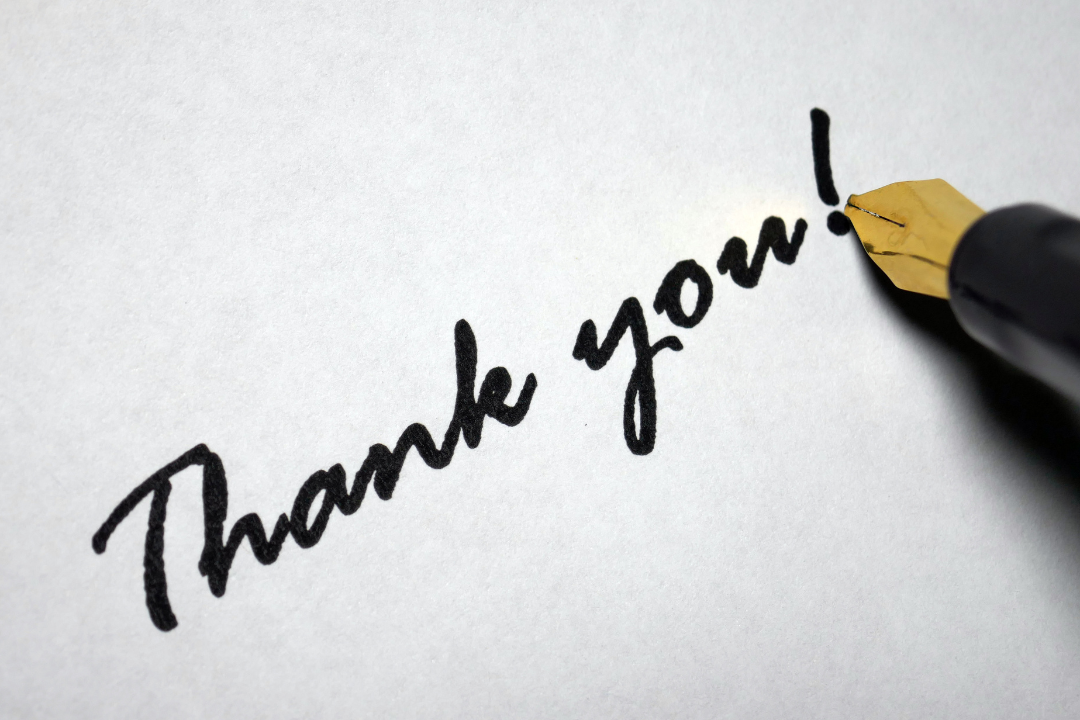 How to write a thank you for booking a party email (with templates)